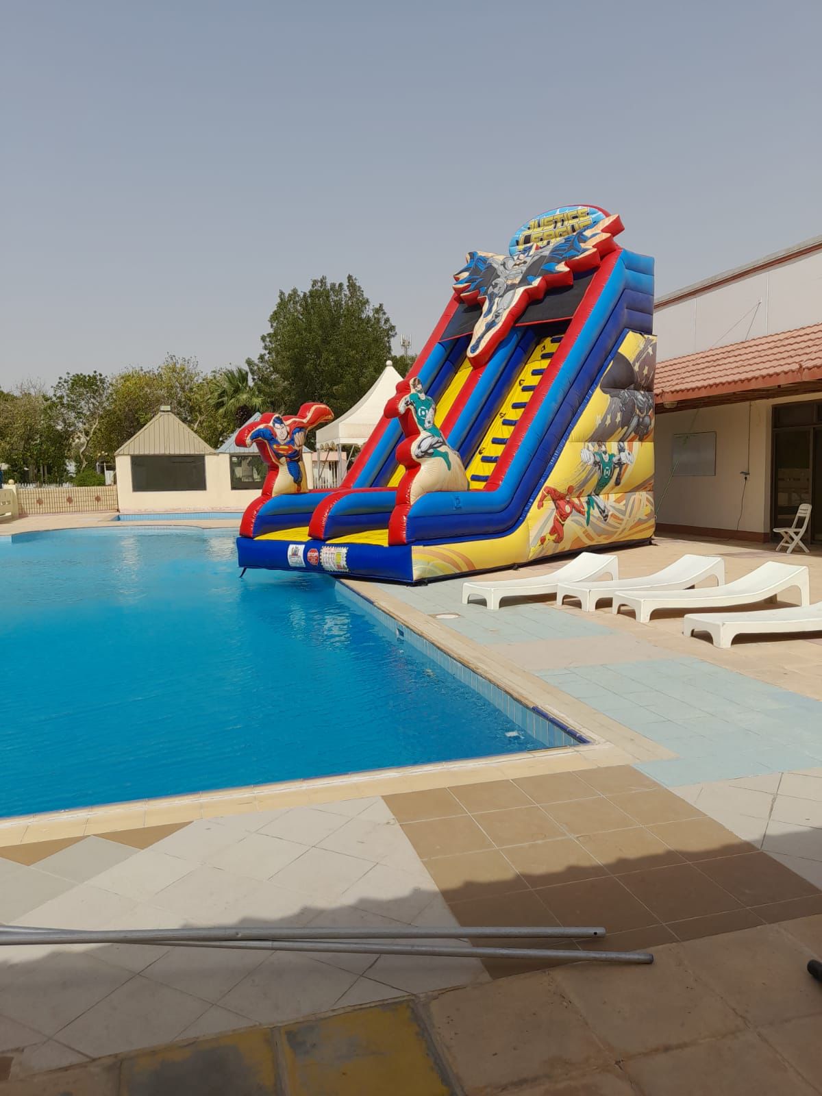 Heroes tall slide